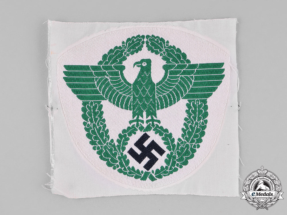 germany._a_two_pieces_of_insignia_c18-027203