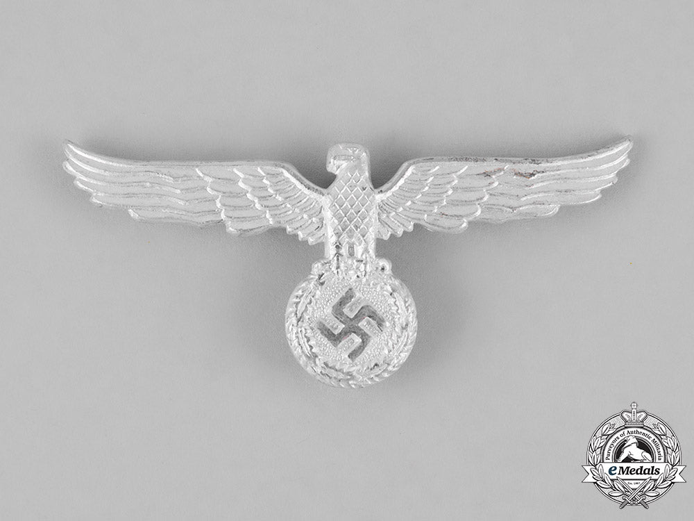 germany._a_two_pieces_of_insignia_c18-027205