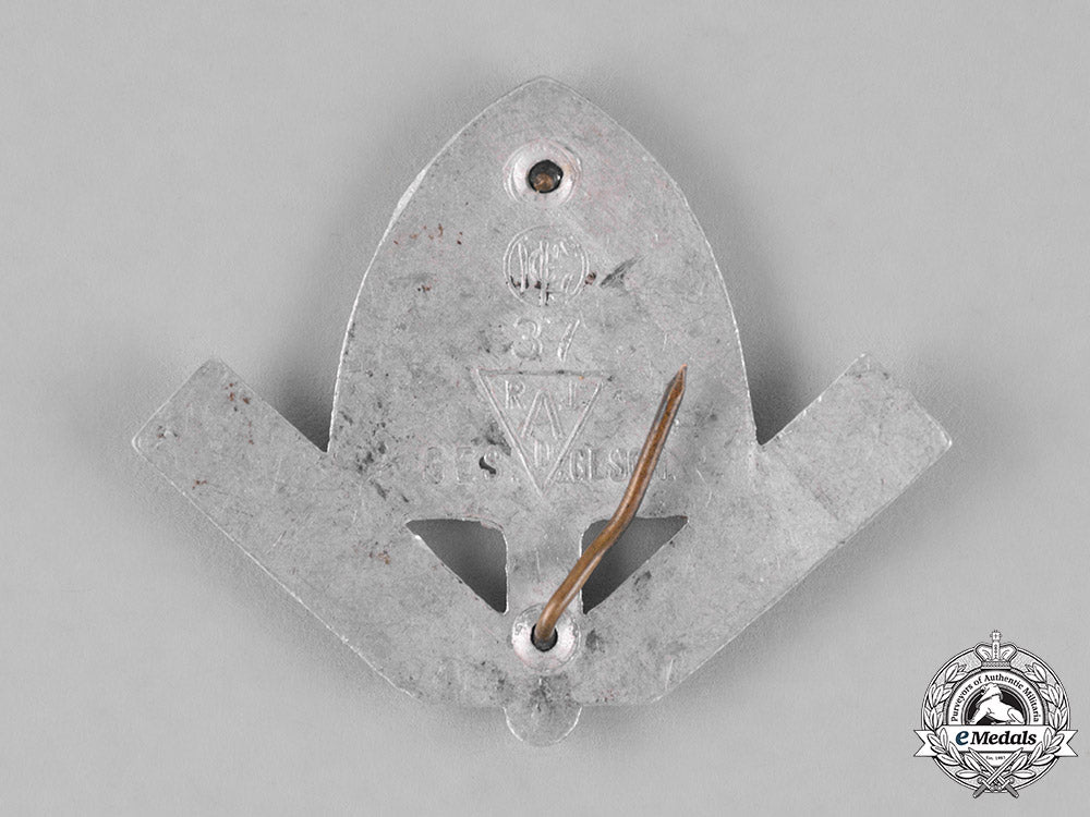 germany._three_badges_c18-027214