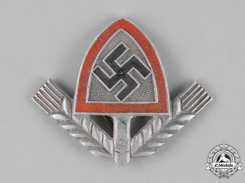 germany._three_badges_c18-027215