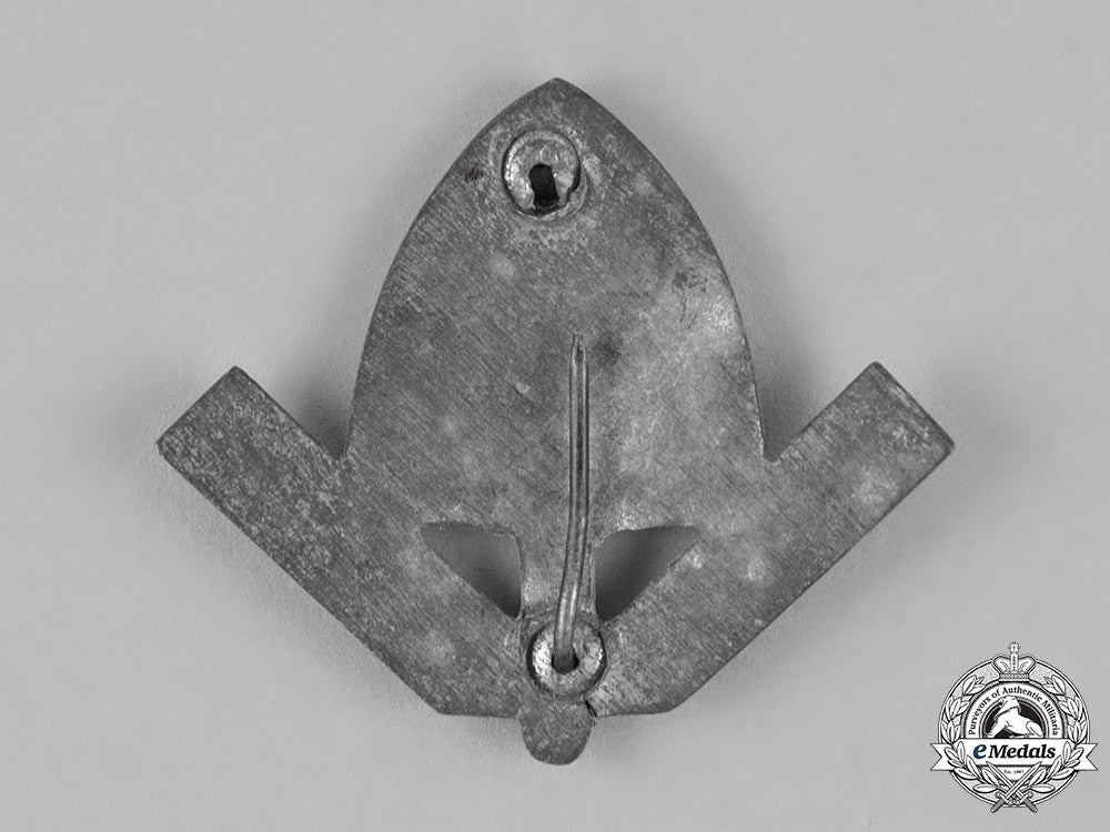 germany._three_badges_c18-027217