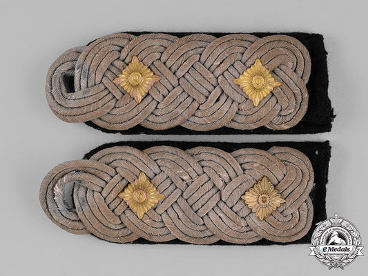 germany,_heer._a_pair_of_army/_heer_oberst's_shoulder_boards,_pioniere(_engineers)_c18-027279