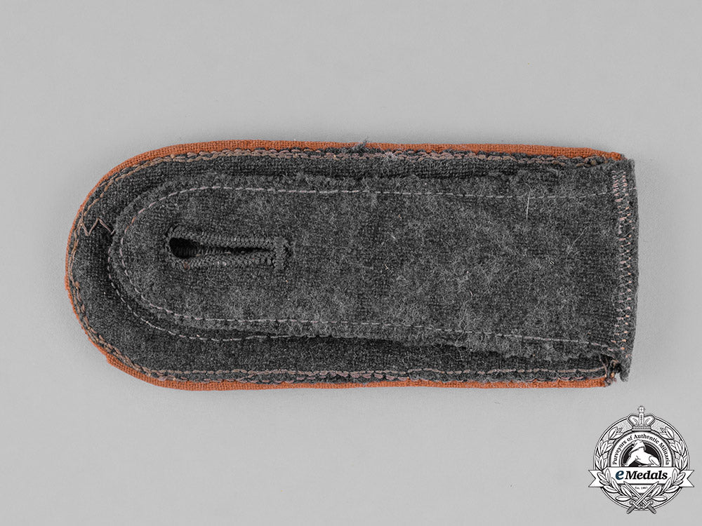 germany,_luftwaffe._three_cloth_items_c18-027303_1