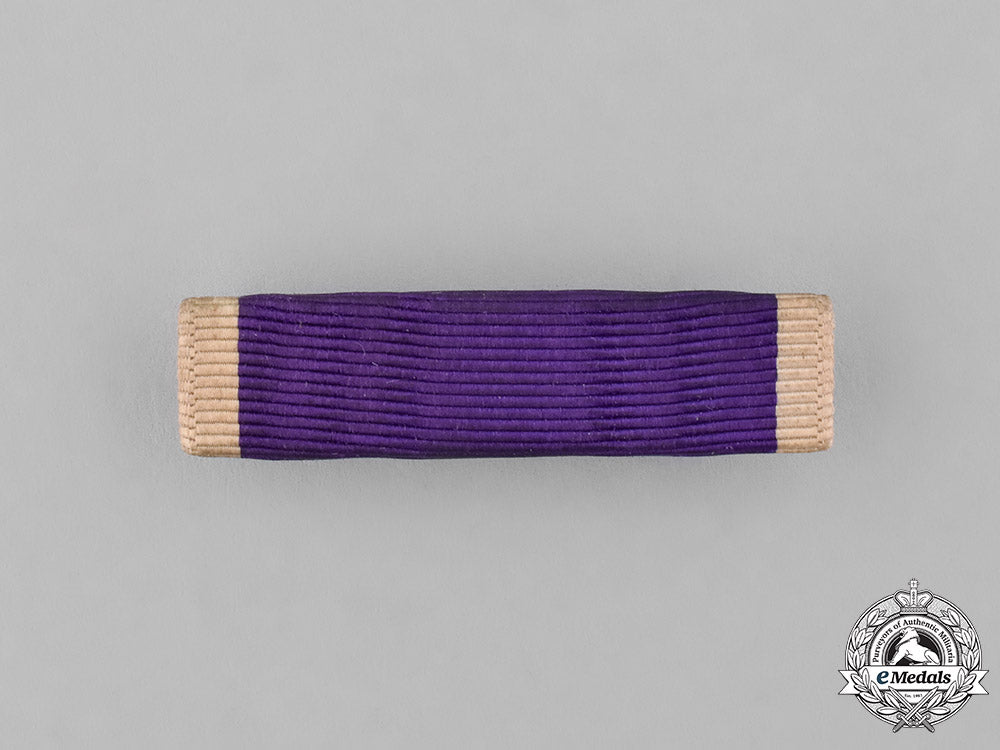 united_states._a_purple_heart,_to_private_first_class_james_william_davis,_united_states_marine_corps_c18-027331