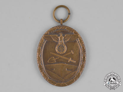 germany._three_medals,_awards,_and_decorations_c18-027383