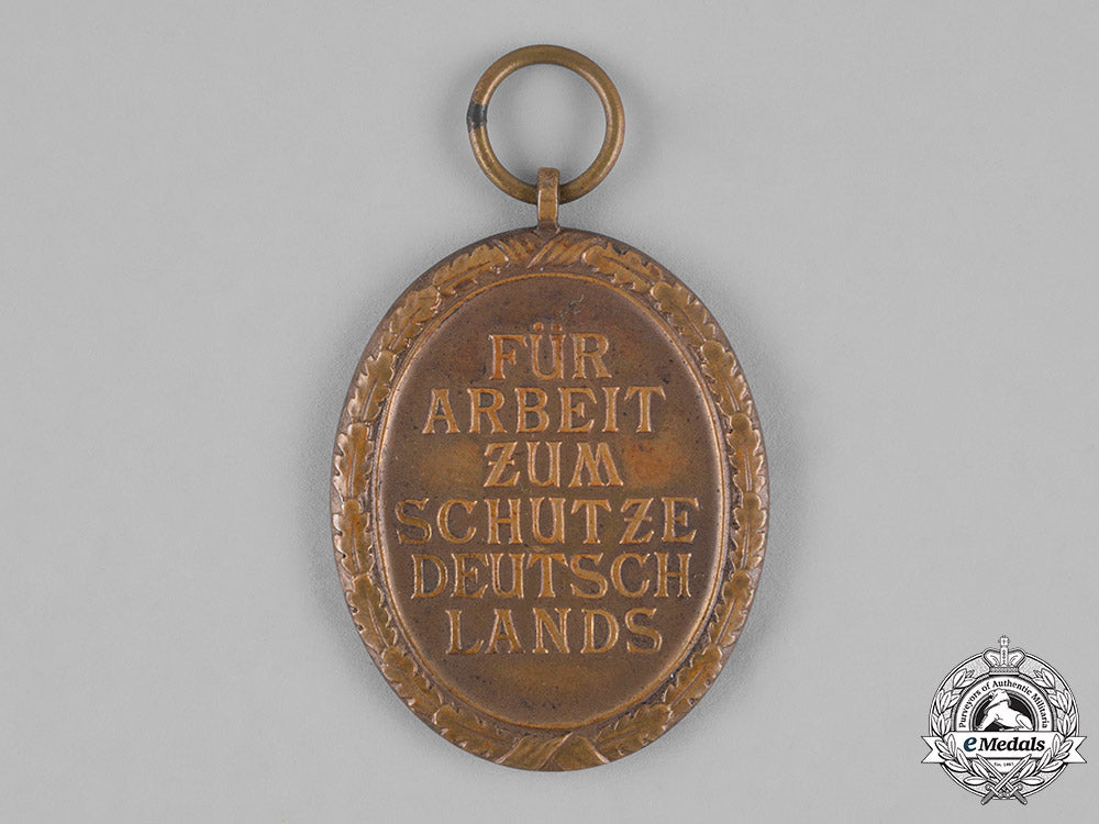 germany._three_medals,_awards,_and_decorations_c18-027384