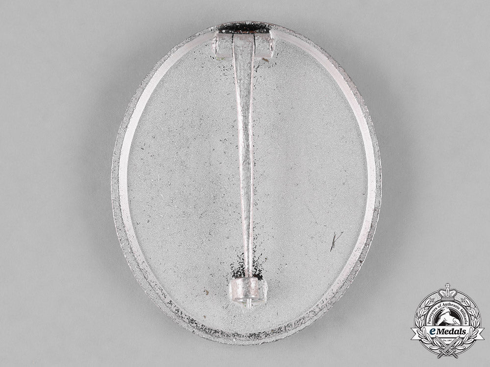 germany,_federal_republic._a_wound_badge,_silver_grade_c18-027462