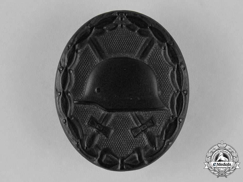 germany,_federal_republic._a_wound_badge,_black_grade_c18-027466