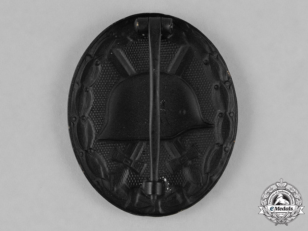 germany,_federal_republic._a_wound_badge,_black_grade_c18-027467