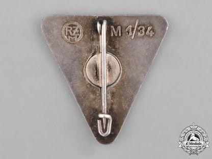 germany._a_women’s_welfare_organization_membership_badge,_by_karl_wurster_c18-027496