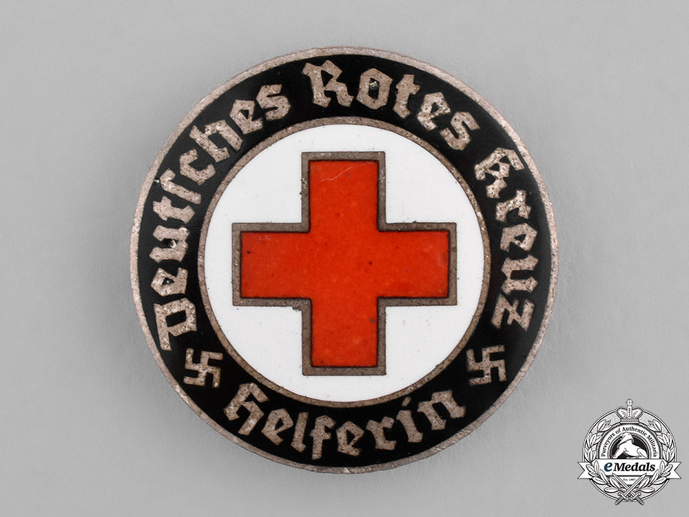 germany._a_german_red_cross_nurse’s_aid_badge,_by_deschler&_sohn_c18-027568