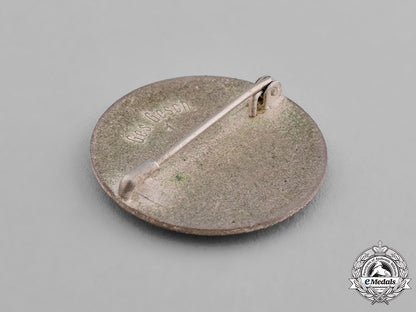 germany._a_german_red_cross_nurse’s_aid_badge,_by_deschler&_sohn_c18-027570