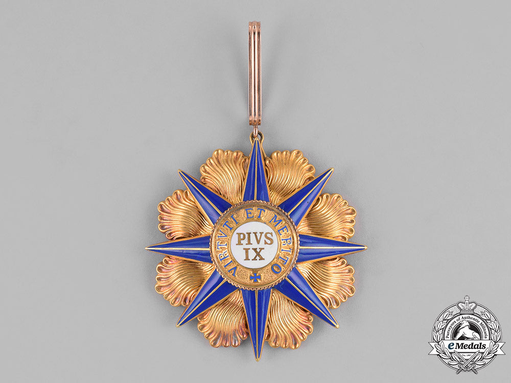 vatican,_papel_states.._an_order_of_pope_pius_ix,_grand_cross_in_gold,_by_a.tanfani,_c.1910_c18-027597