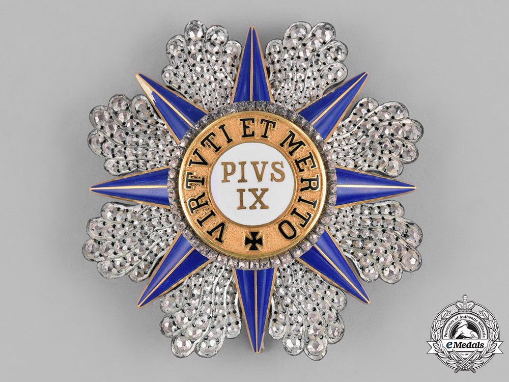 vatican,_papel_states.._an_order_of_pope_pius_ix,_grand_cross_in_gold,_by_a.tanfani,_c.1910_c18-027601
