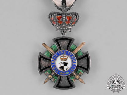 hohenzollern._a_house_order,_honour_cross_iii_class_with_crown_and_swords,_c.1914_c18-027623
