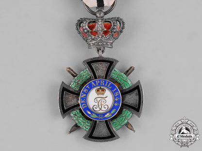 hohenzollern._a_house_order,_honour_cross_iii_class_with_crown_and_swords,_c.1914_c18-027624