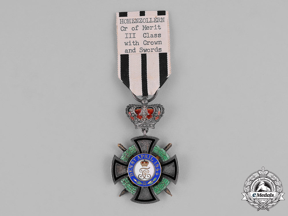 hohenzollern._a_house_order,_honour_cross_iii_class_with_crown_and_swords,_c.1914_c18-027625