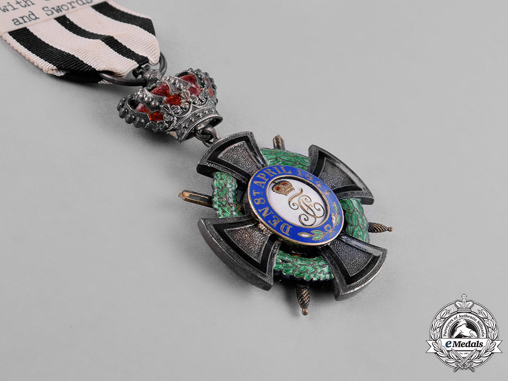 hohenzollern._a_house_order,_honour_cross_iii_class_with_crown_and_swords,_c.1914_c18-027626
