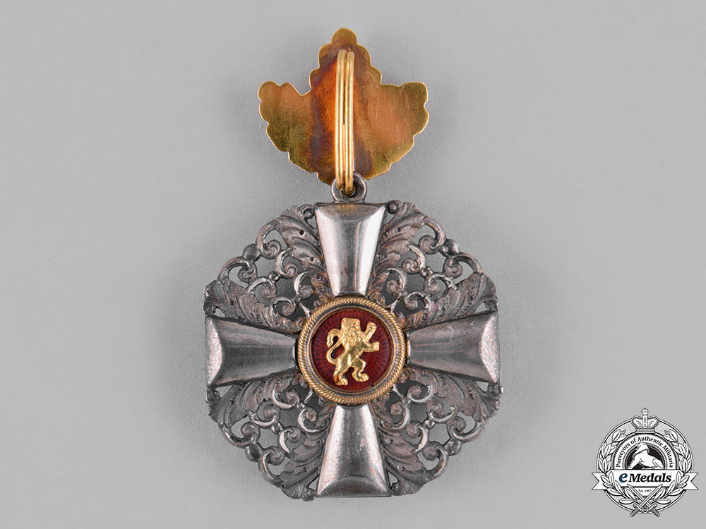 baden._an_order_of_the_zähringer_lion,_second_class_knight,_with_oak_leaves,_c.1910_c18-027864