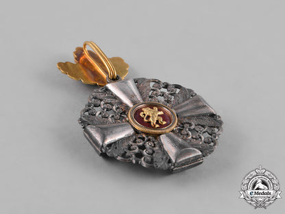 baden._an_order_of_the_zähringer_lion,_second_class_knight,_with_oak_leaves,_c.1910_c18-027867