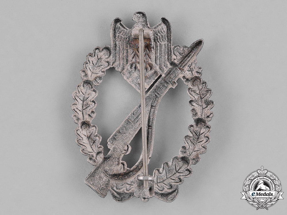 germany,_heer._a_wehrmacht_heer(_army)_infantry_assault_badge,_silver_grade,_c.1943_c18-028011