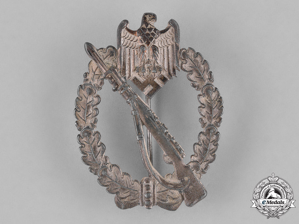 germany,_heer._a_wehrmacht_heer(_army)_infantry_assault_badge,_silver_grade,_c.1940_c18-028028