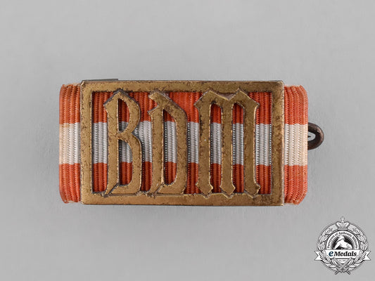 germany,_bdm._a_league_of_german_girls_leader’s_proficiency_sports_badge_c18-028085