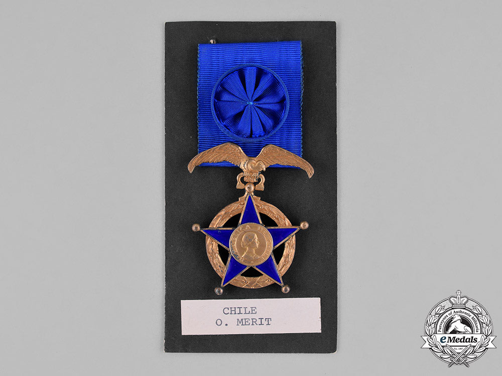 chile,_republic._an_order_of_merit,_officer's_cross,_c.1950_c18-028308