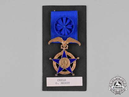 chile,_republic._an_order_of_merit,_officer's_cross,_c.1950_c18-028308
