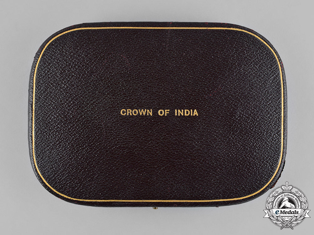 united_kingdom._an_order_of_the_crown_of_india,_companions_badge,_in_gold,_diamonds,&_pearls_c18-028787_1_1_1_1_1