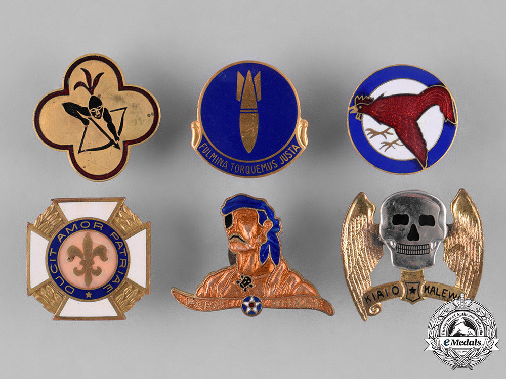 united_states._forty-_nine_air_base,_bombardment,_and_quartermaster_military_insignia_c18-028902