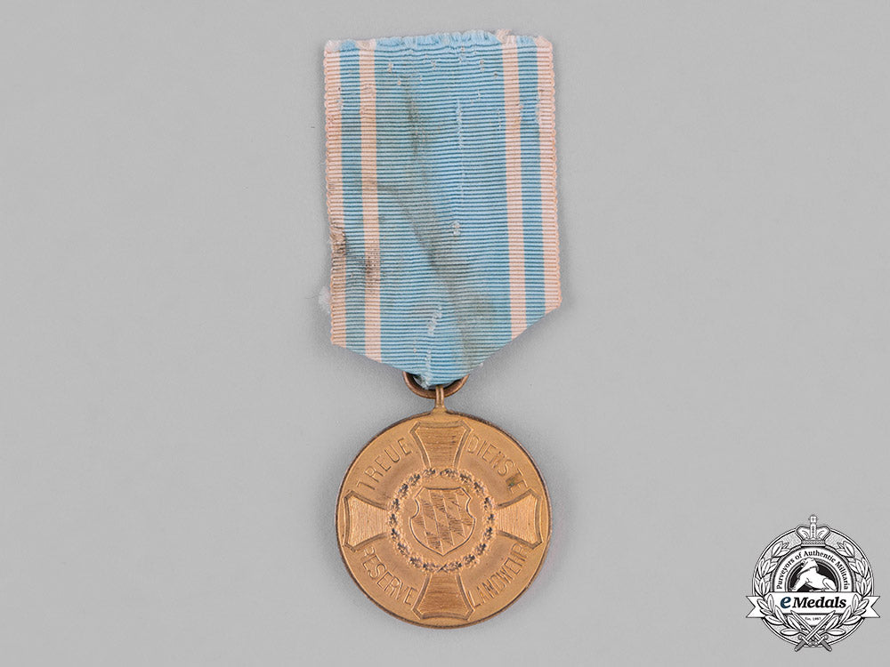 bavaria,_kingdom._a_grouping_of_second_class_bavarian_long_service_medals_c18-029150