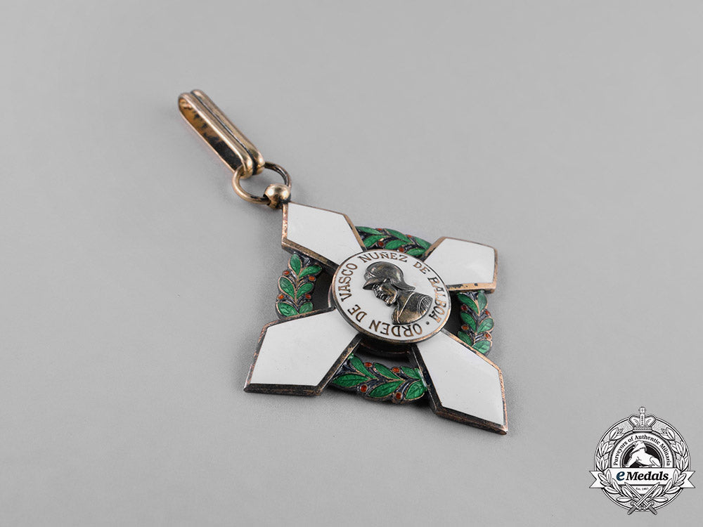 panama,_republic._an_order_of_vasco_nuñez_de_balboa,_commander,_c.1955_c18-029230