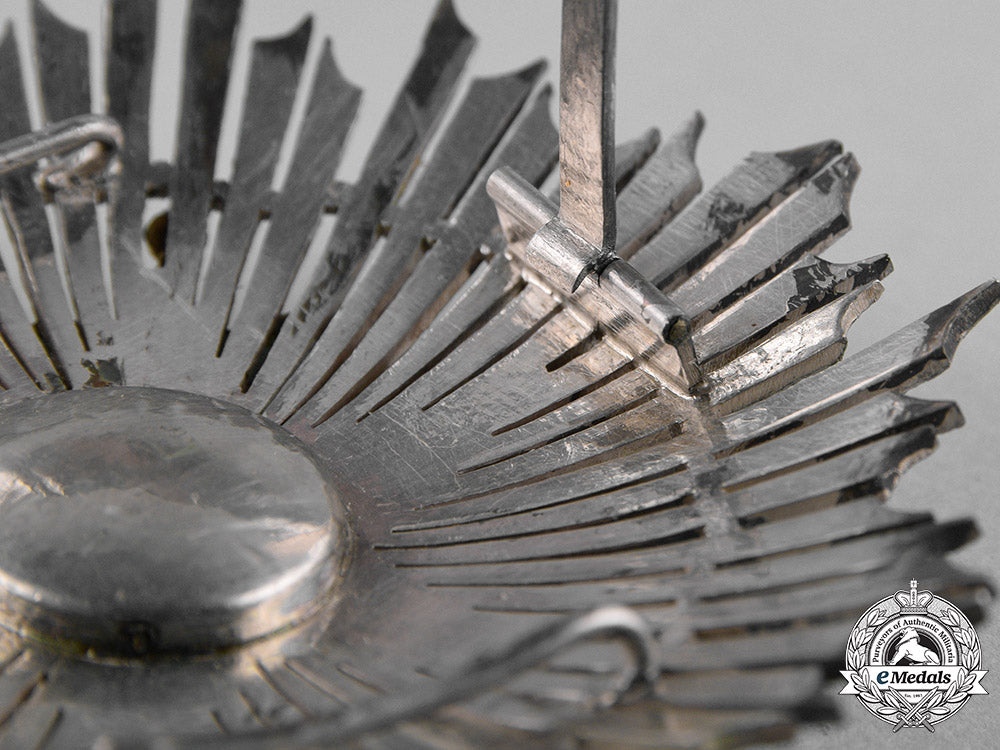 spain,_kingdom._a_civil_order_of_charity,_i_class_star,_c.1910_c18-029245