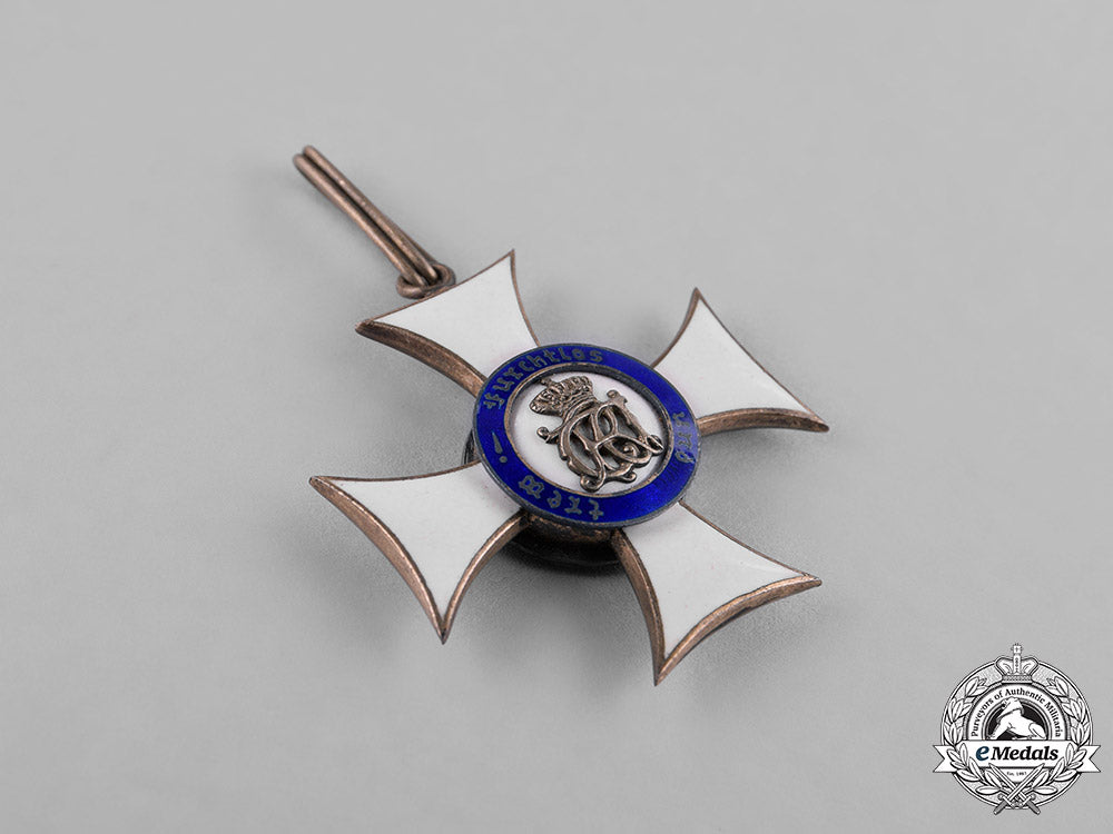 württemberg,_kingdom._a_military_merit_order,_knight’s_cross,_c.1916_c18-029289