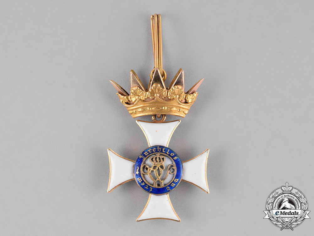 württemberg,_kingdom._a_military_merit_order_in_gold,_knight’s_cross,_c.1865_c18-029342