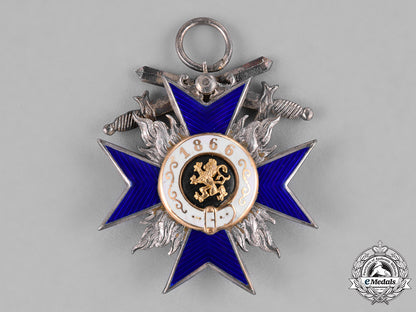 bavaria,_kingdom._an_order_of_military_merit,_iv_class_with_swords,_by_weiss&_cie,_c.1914_c18-029416