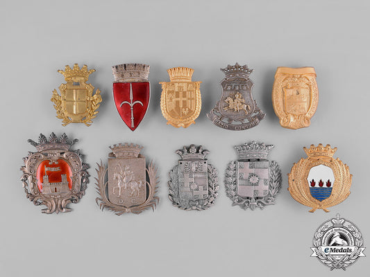 italy,_kingdom._sixteen_badges_and_insignia_c18-029556