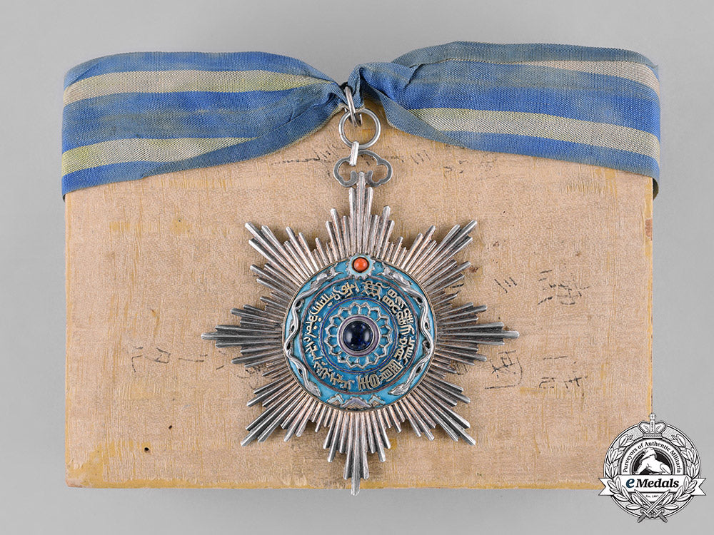 china,_qing_dynasty._an_imperial_order_of_the_double_dragon,_iii_class,_ii_grade,_c.1910_c18-029771