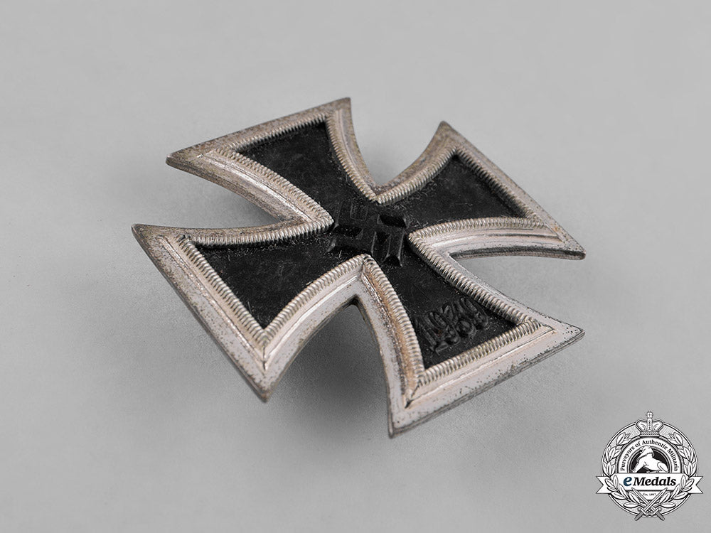 germany,_wehrmacht._a_cased_i._class_iron_cross1939,_by_steinhauer&_lück_c18-029921