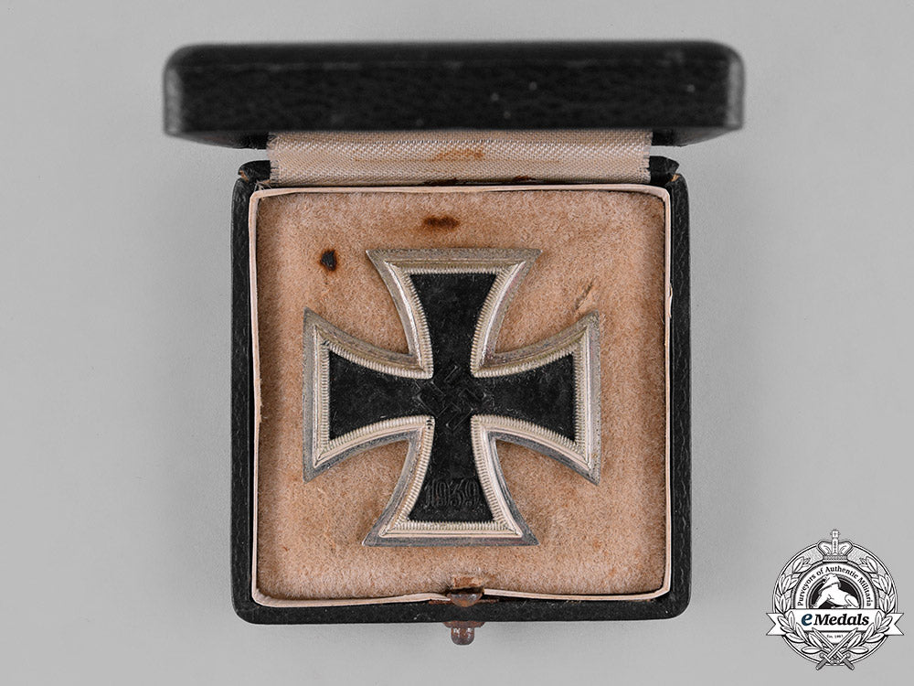 germany,_wehrmacht._a_cased_i._class_iron_cross1939,_by_steinhauer&_lück_c18-029928