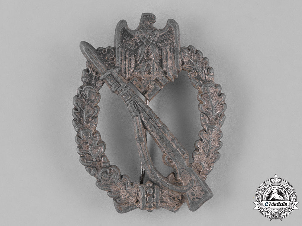 germany._a_infantry_assault_badge,_silver_grade,_by_hermann_aurich_c18-029941