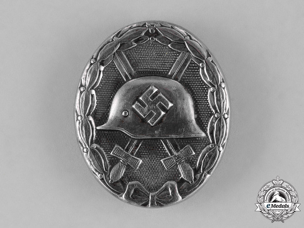 germany,_empire-_third_reich._three_black_grade_wound_badges_c18-030175