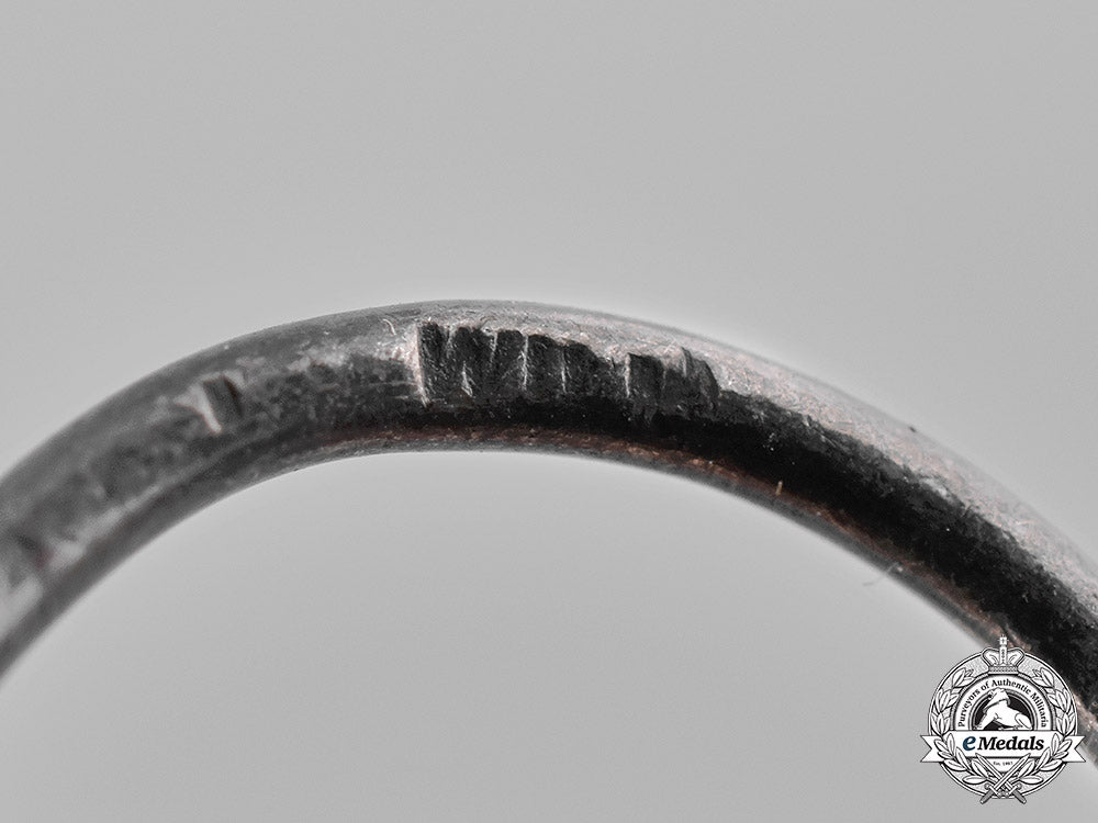 prussia,_kingdom._a_i._class_iron_cross1914_with_a_clasp_to_the_ii._class_iron_cross1939,_second_type_c18-030207