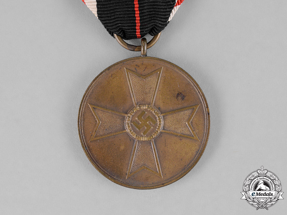 germany,_heer._four_wehrmacht_heer(_army)_medals,_awards,_and_decorations_c18-030237