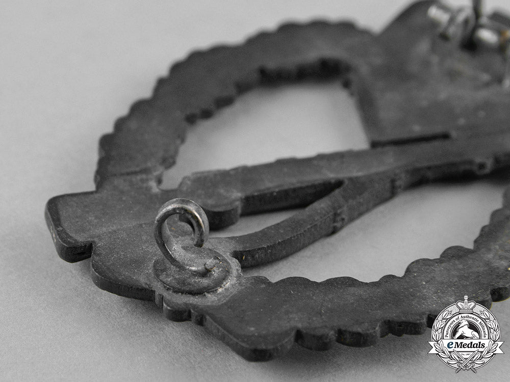 germany,_wehrmacht._an_infantry_assault_badge,_silver_grade,_by_deschler&_sohn_c18-030339