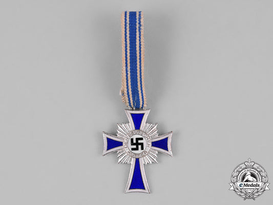 germany,_third_reich._an_honour_cross_of_the_german_mother,_silver_grade_c18-030345