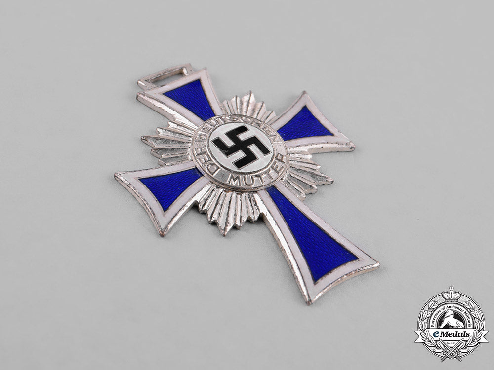 germany,_third_reich._an_honour_cross_of_the_german_mother,_silver_grade_c18-030348
