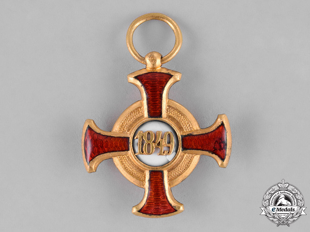 austria,_imperial._two_austrian_merit_crosses_c18-030549