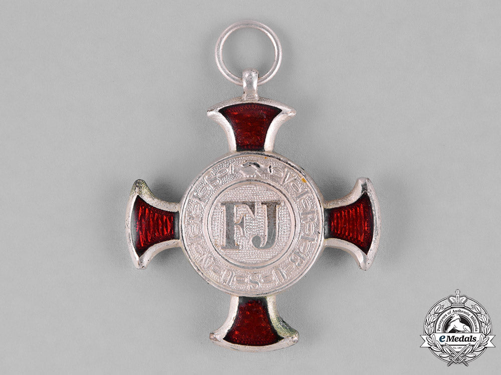 austria,_imperial._two_austrian_merit_crosses_c18-030555